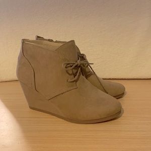 BRAND NEW Suede Wedges